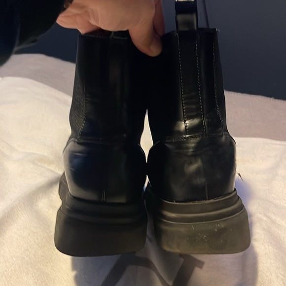 Chunky Chelsea Boot - Picture 5 of 9